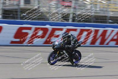 media/Aug-26-2022-Fastrack Riders (Fri) [[055e3b3c9d]]/Level 4/Session 1 Start Finish/